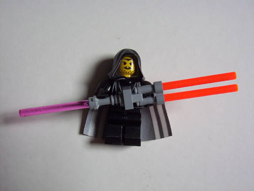 triple_bladed_lightsaber2.jpg