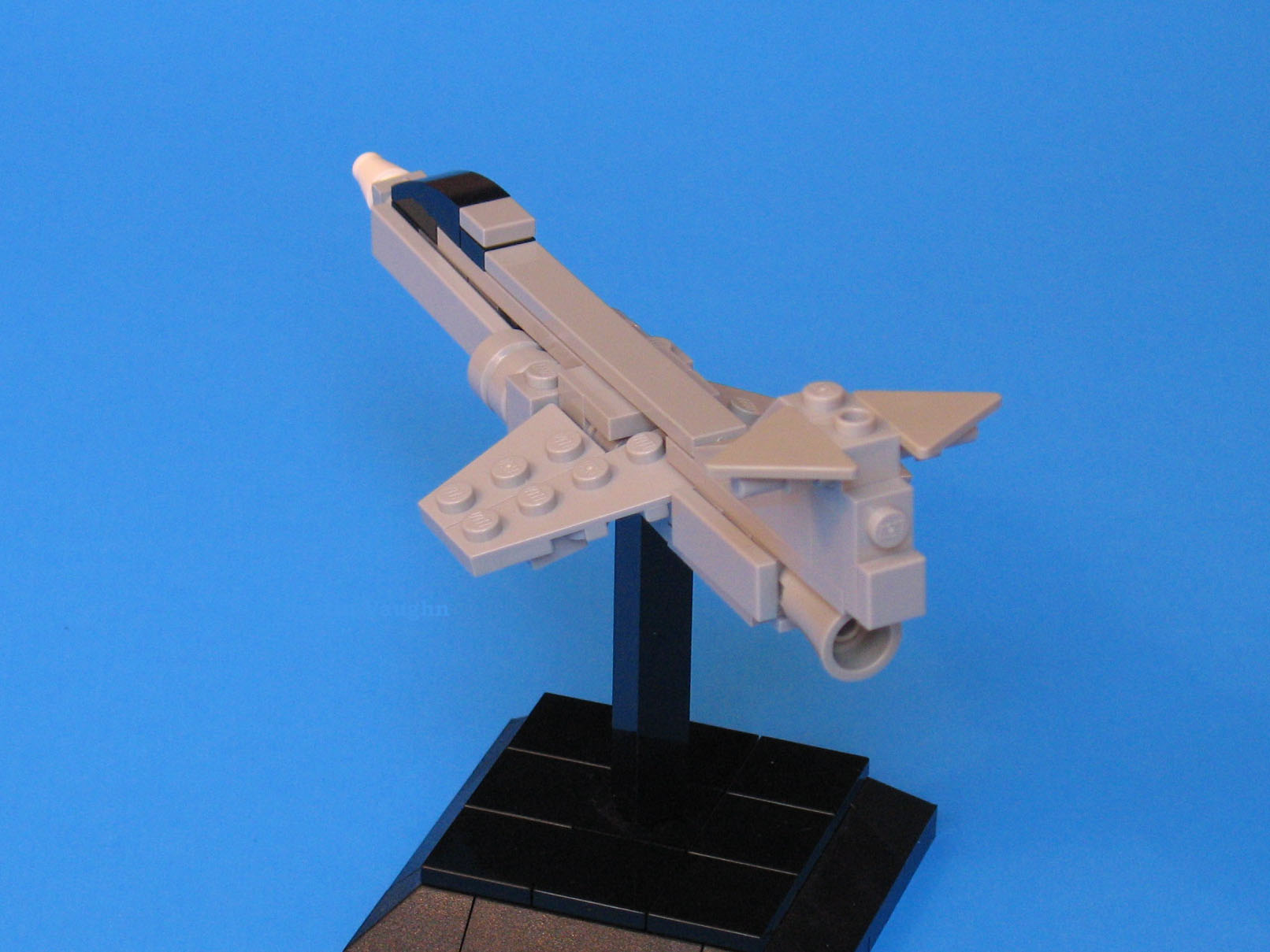 f-104_02.jpg