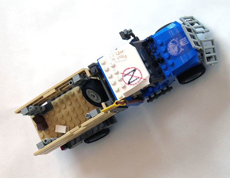 zombiehunttruck10.jpg