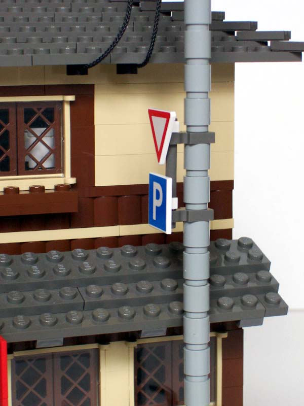 34_streetpole_closeup.jpg