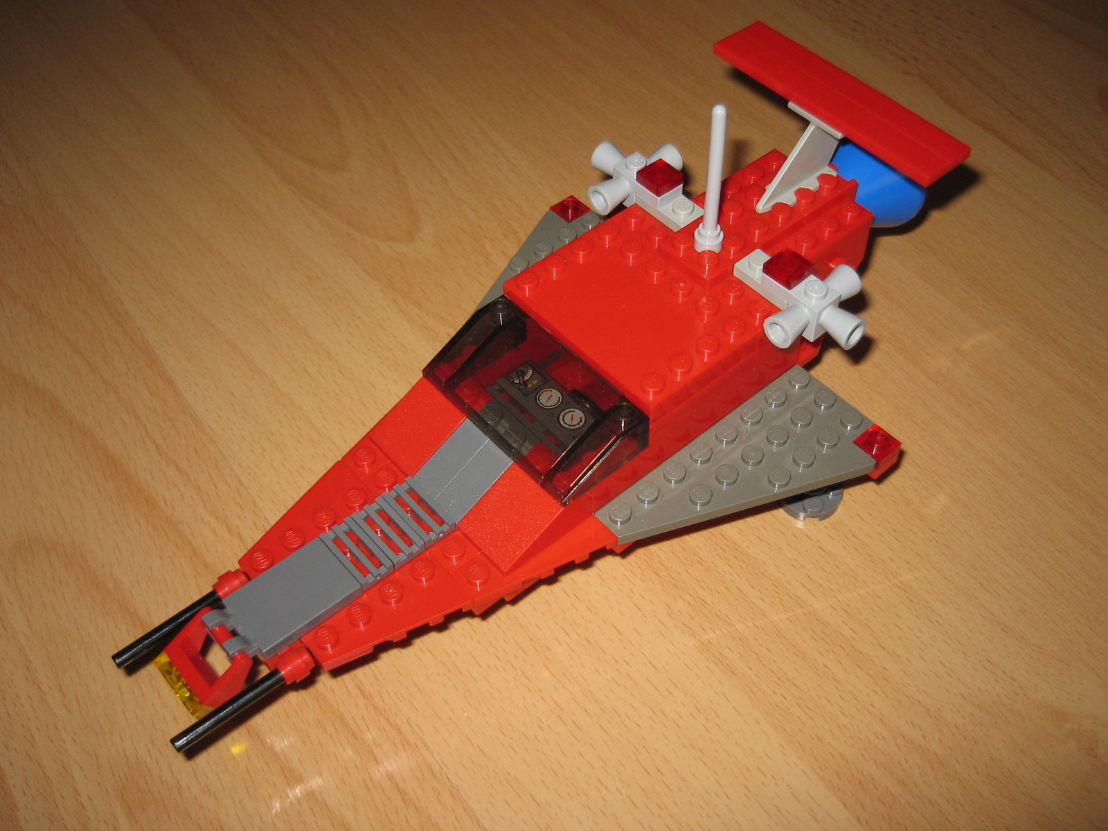 red-grey_918.jpg