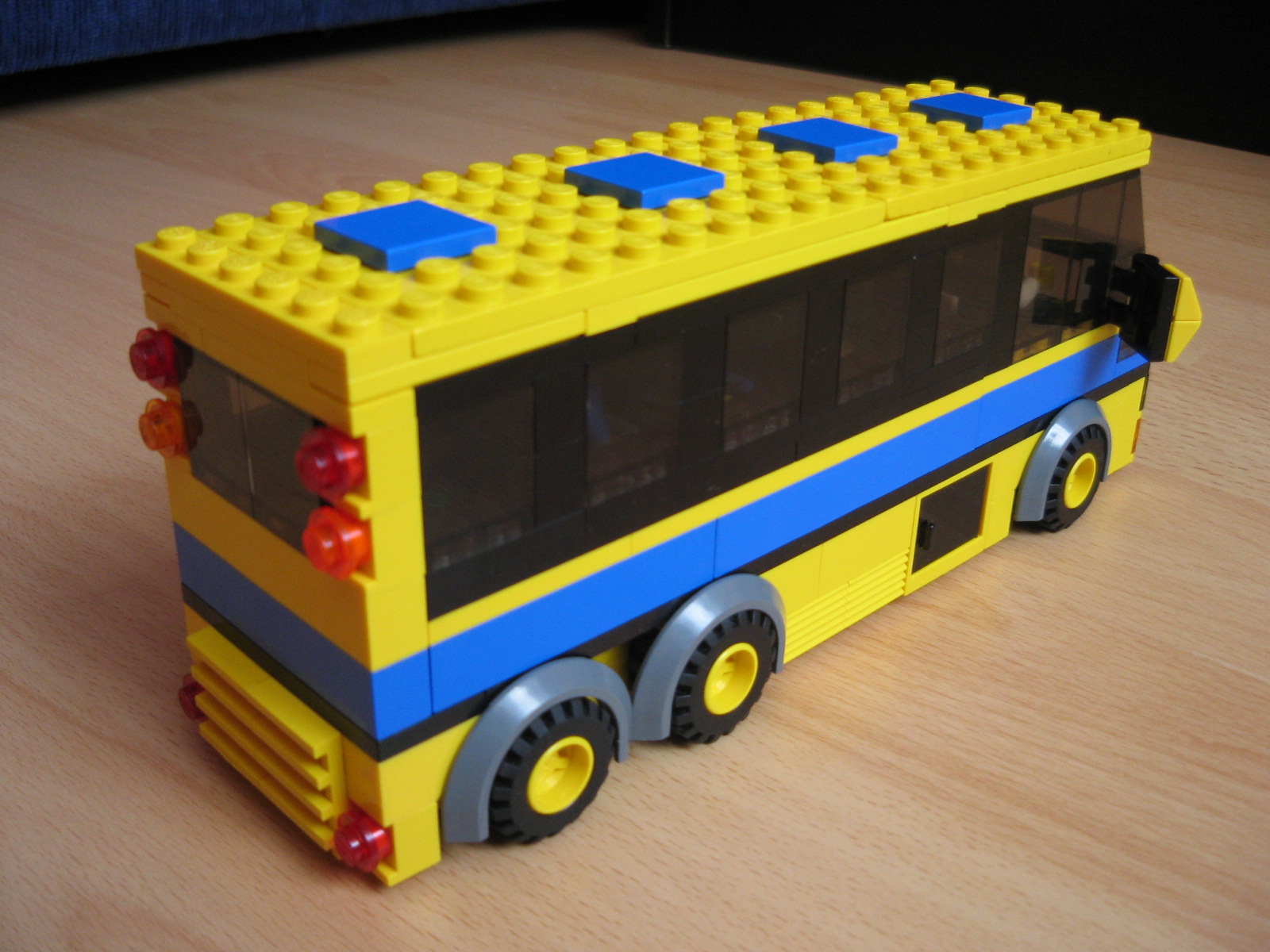 bus_2.jpg