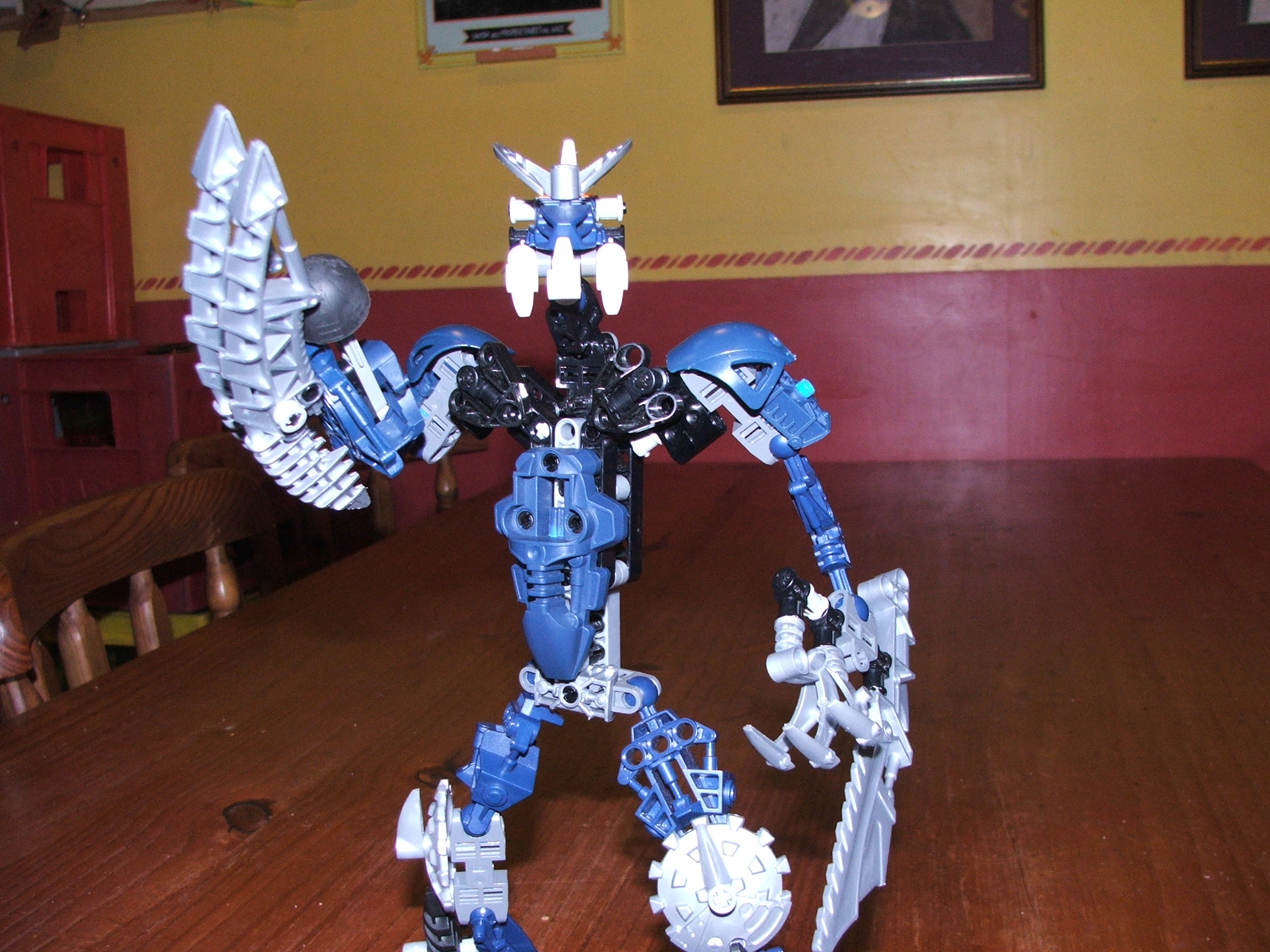 bionicle_001.jpg