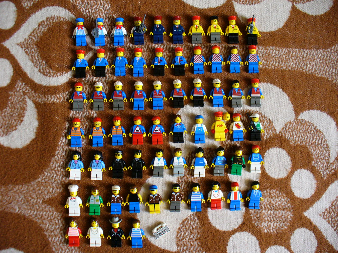 minifigs_-_train.jpg