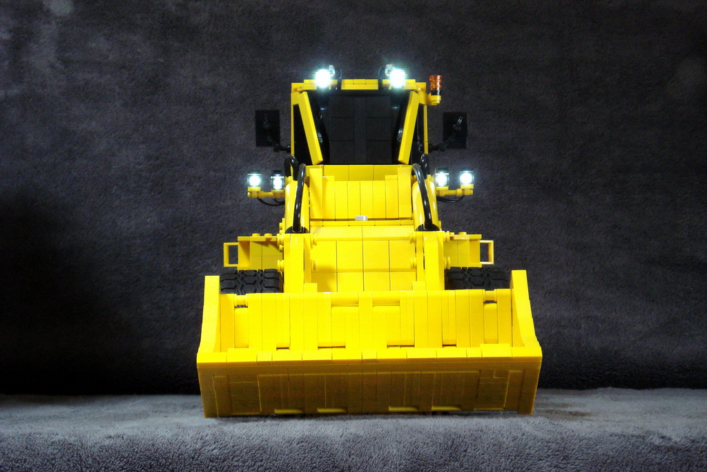 l_34_front_r.jpg