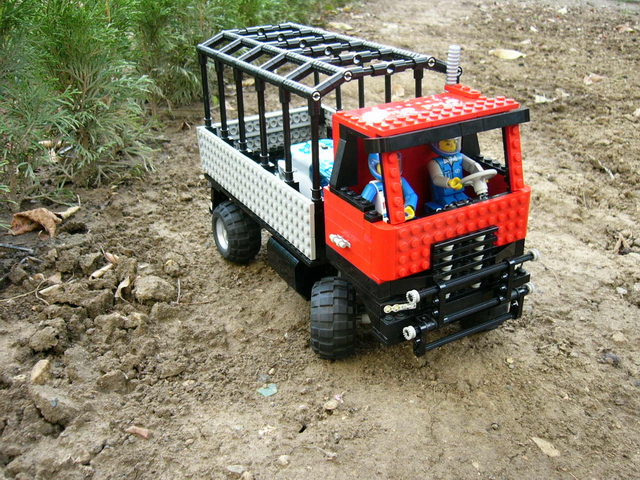 4x4_rally_truck_01.jpg
