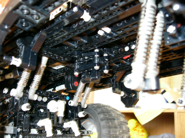6x6tatra_susp_06.jpg