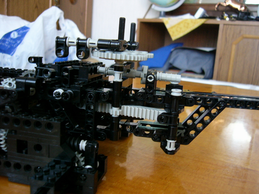8x8_forwarder_002.jpg