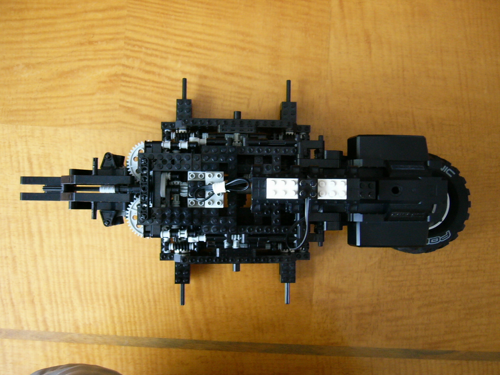 8x8_forwarder_006.jpg