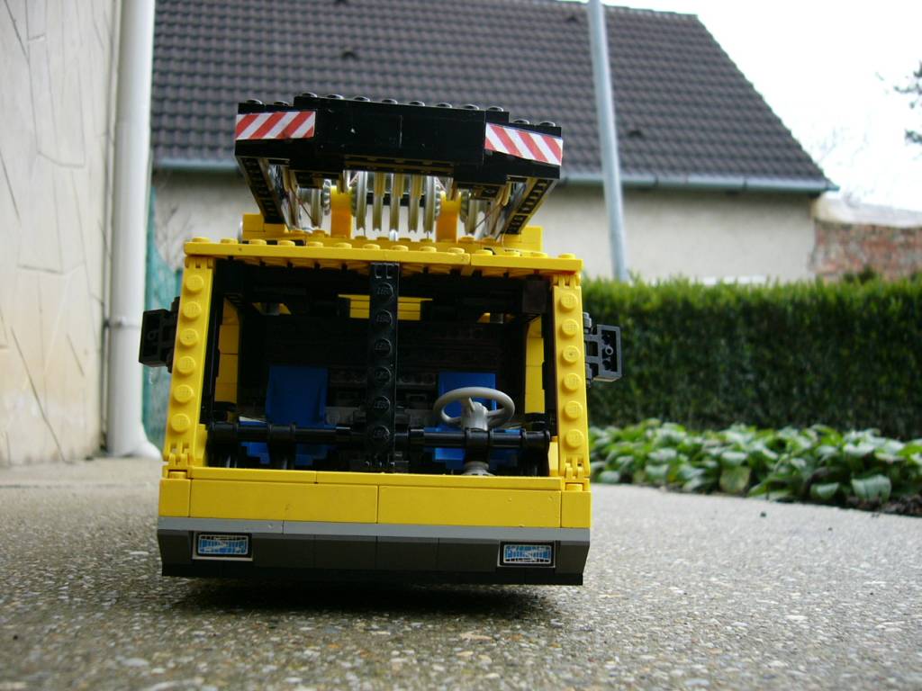 demag_02.jpg