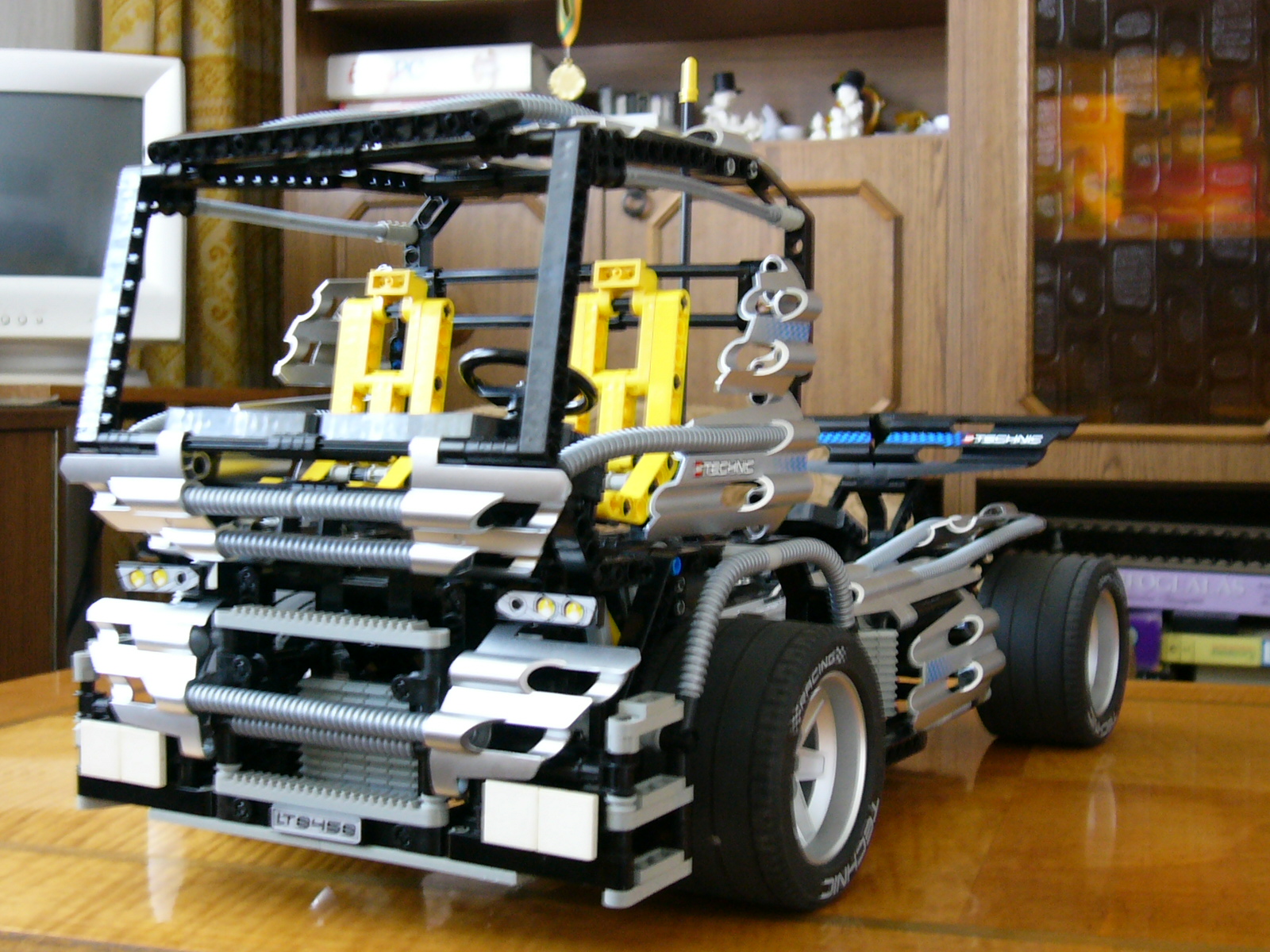 rtruck01.jpg