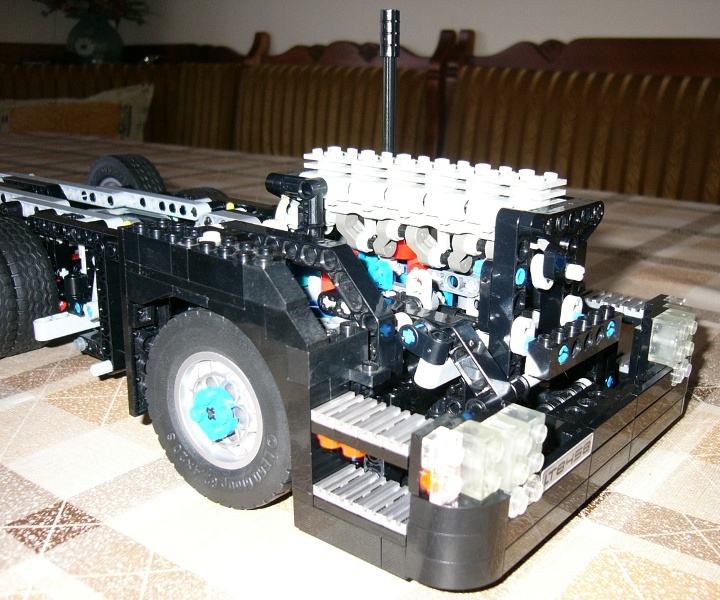 scania_104.jpg