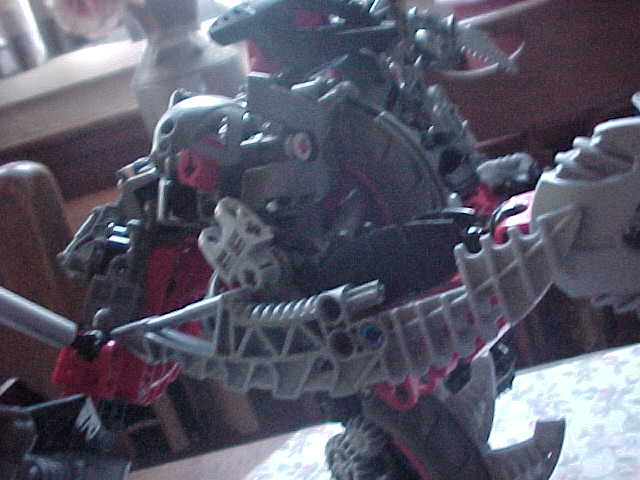 makuta_arm_1.jpg