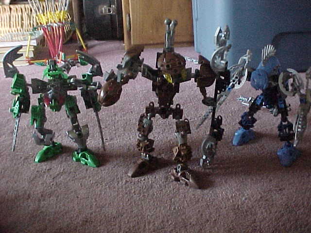 000groupshot1-1.jpg