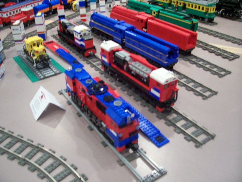 train_layout_trains3.jpg