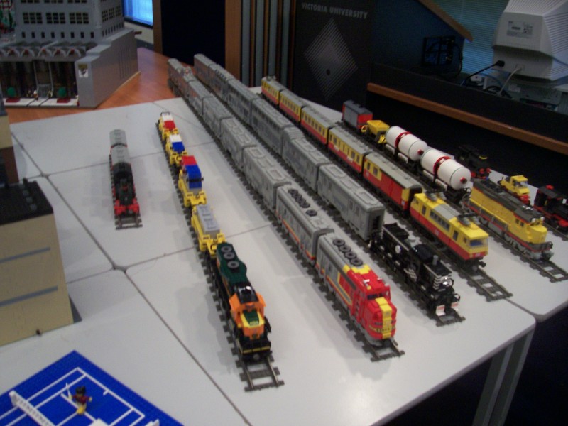 train_layout_trains4.jpg