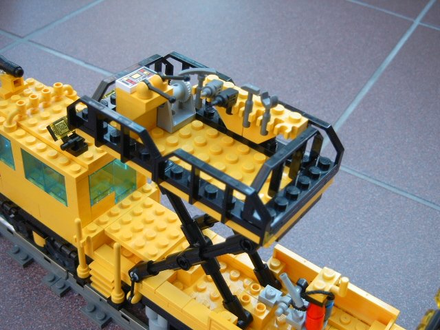 486_hubbuehnenfahrzeug.jpg