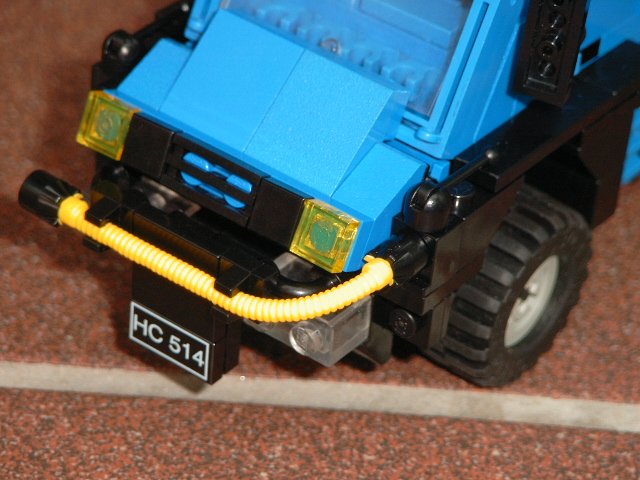 511_unimog_front.jpg