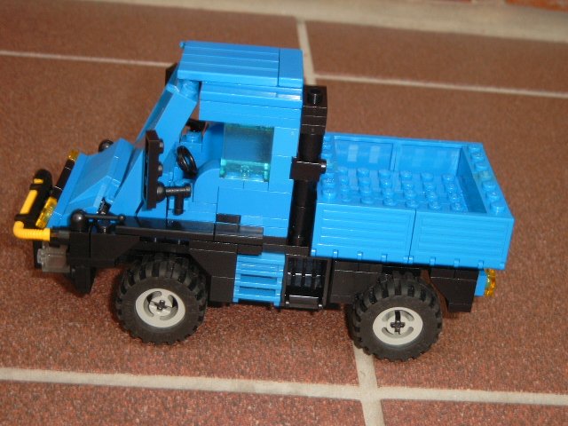 512_unimog_seite.jpg