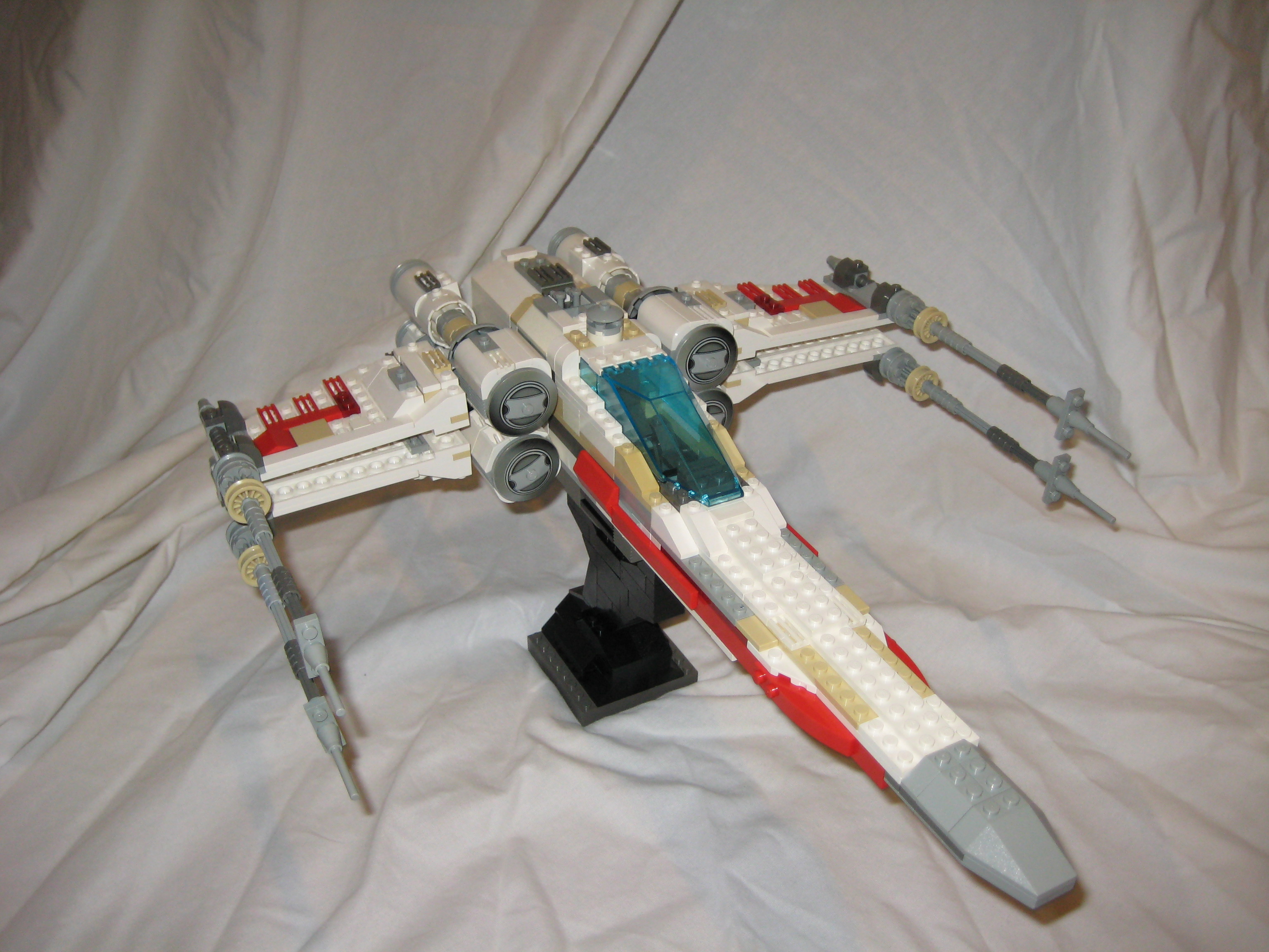 ucs_x-wing3.jpg