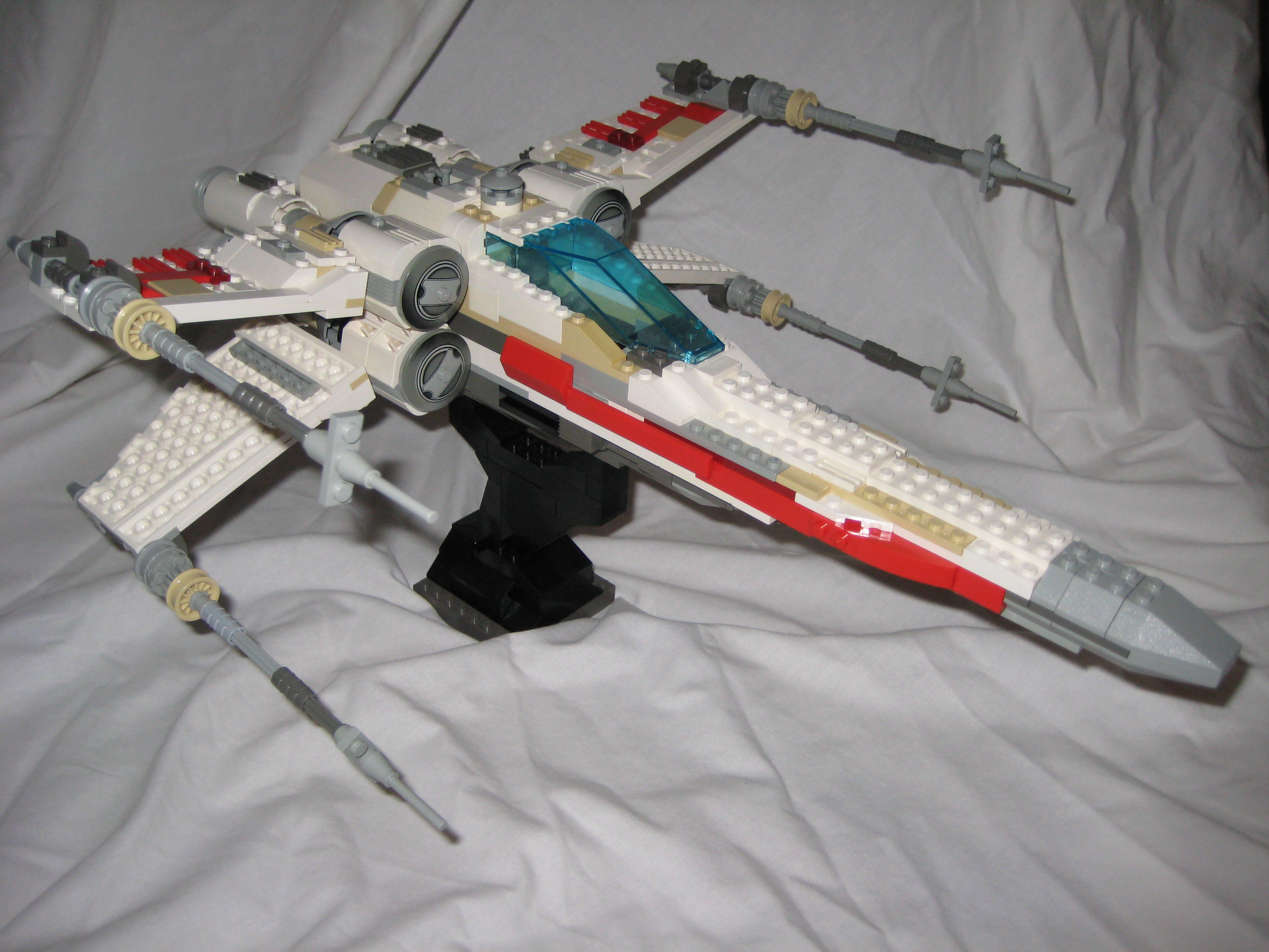 ucs_x-wing8.jpg
