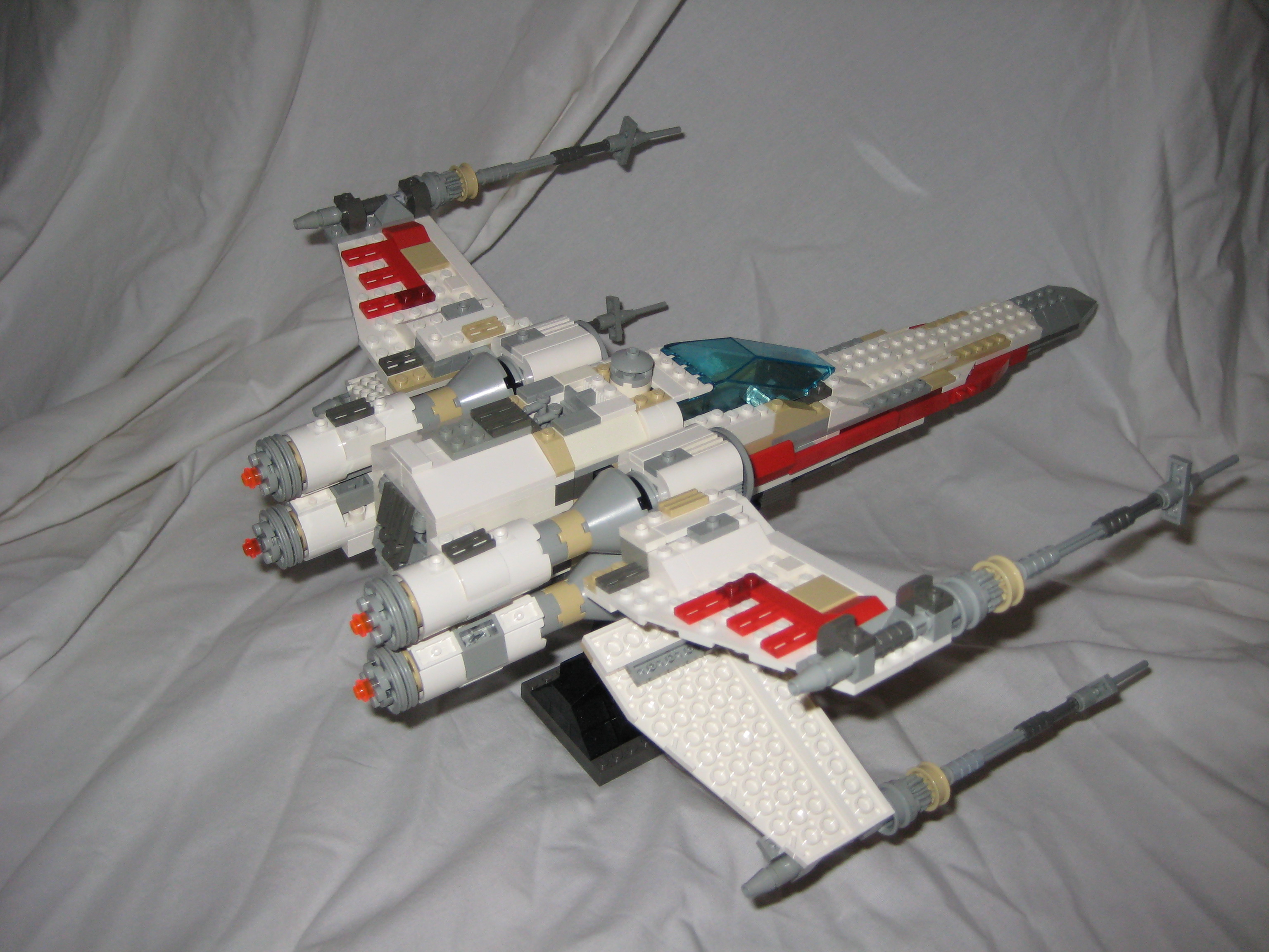 ucs_x-wing9.jpg