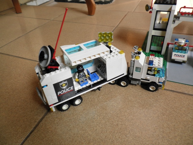 police2.jpg