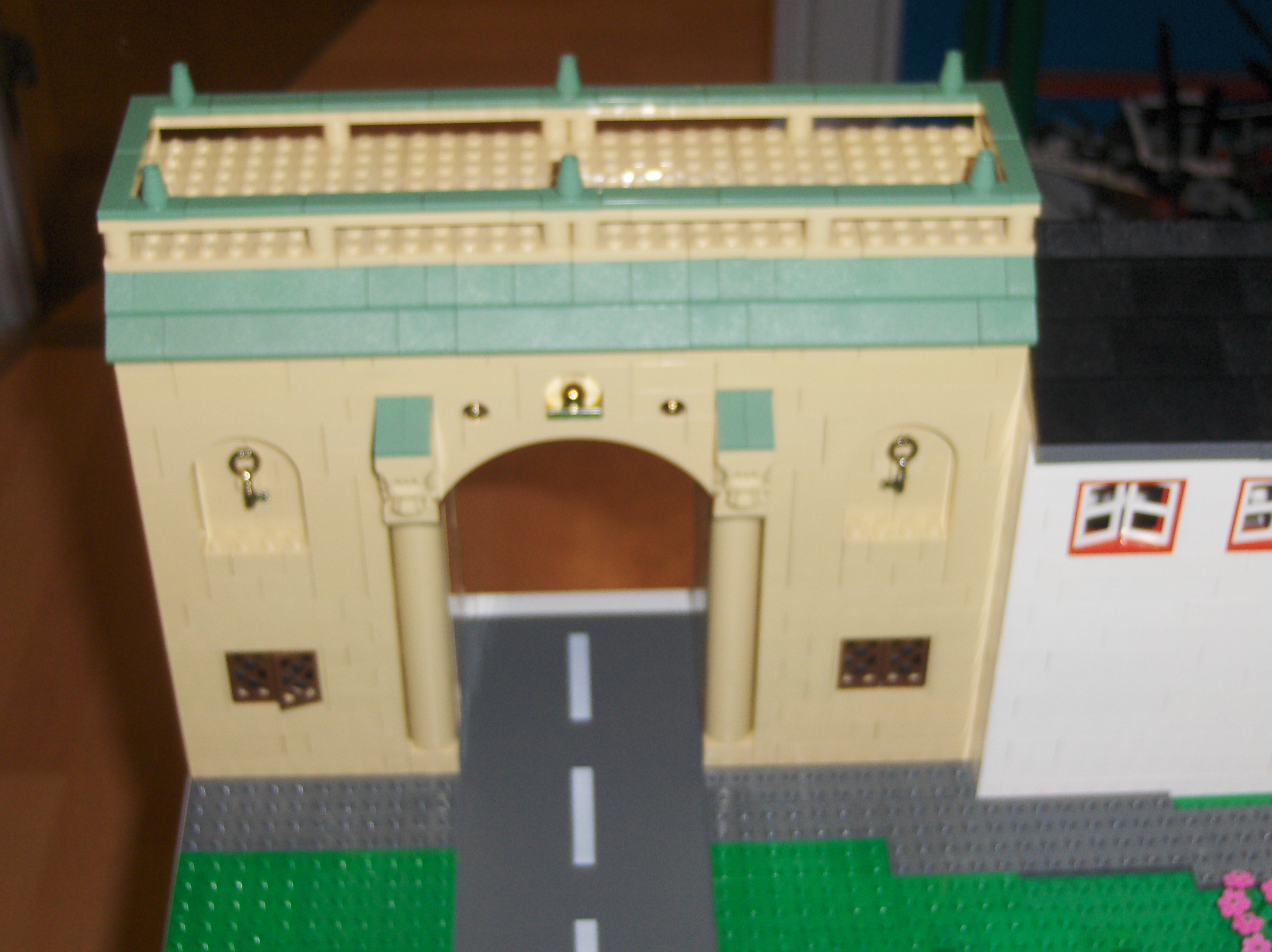 gate_back.jpg