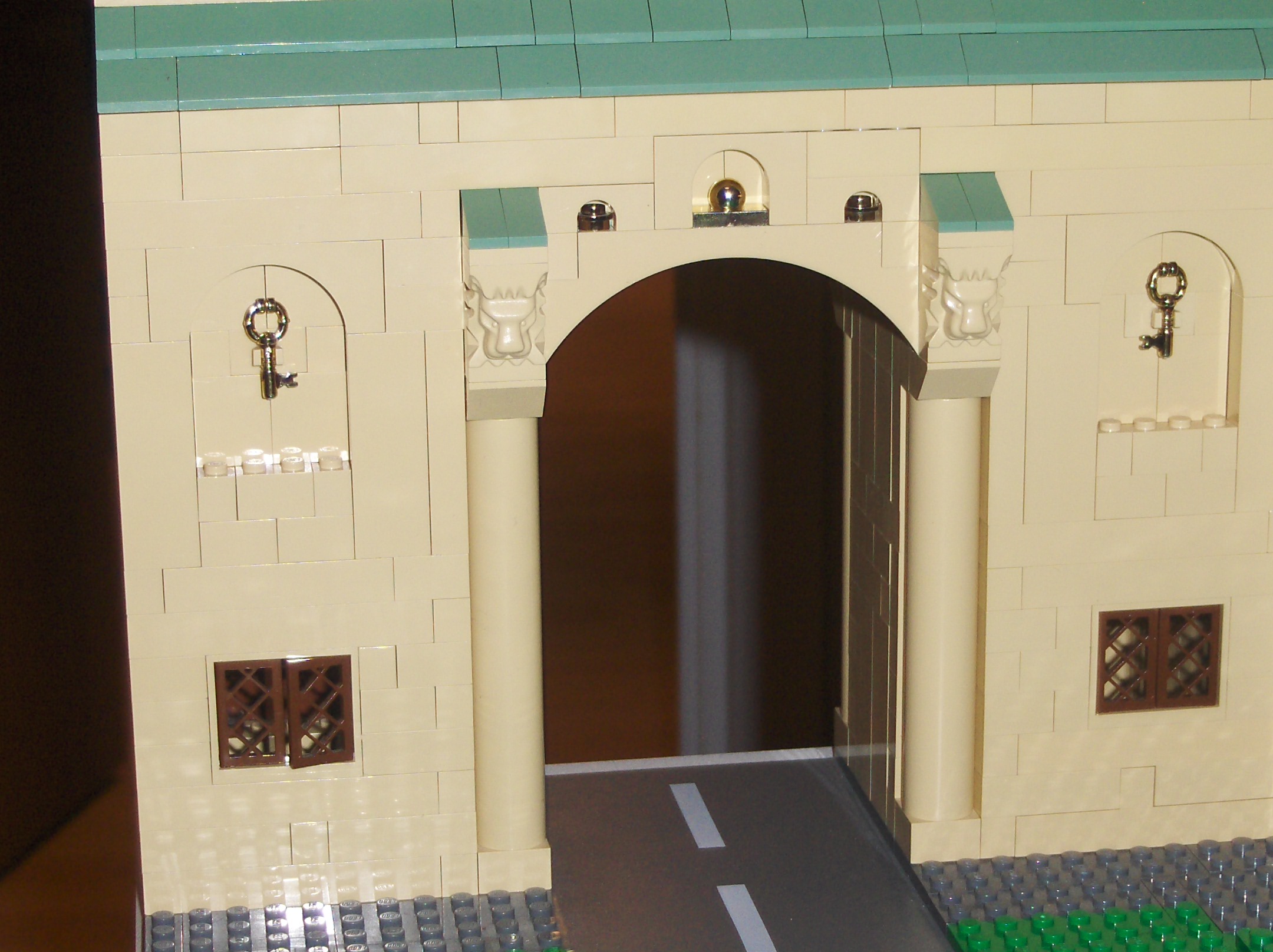 gate_front.jpg