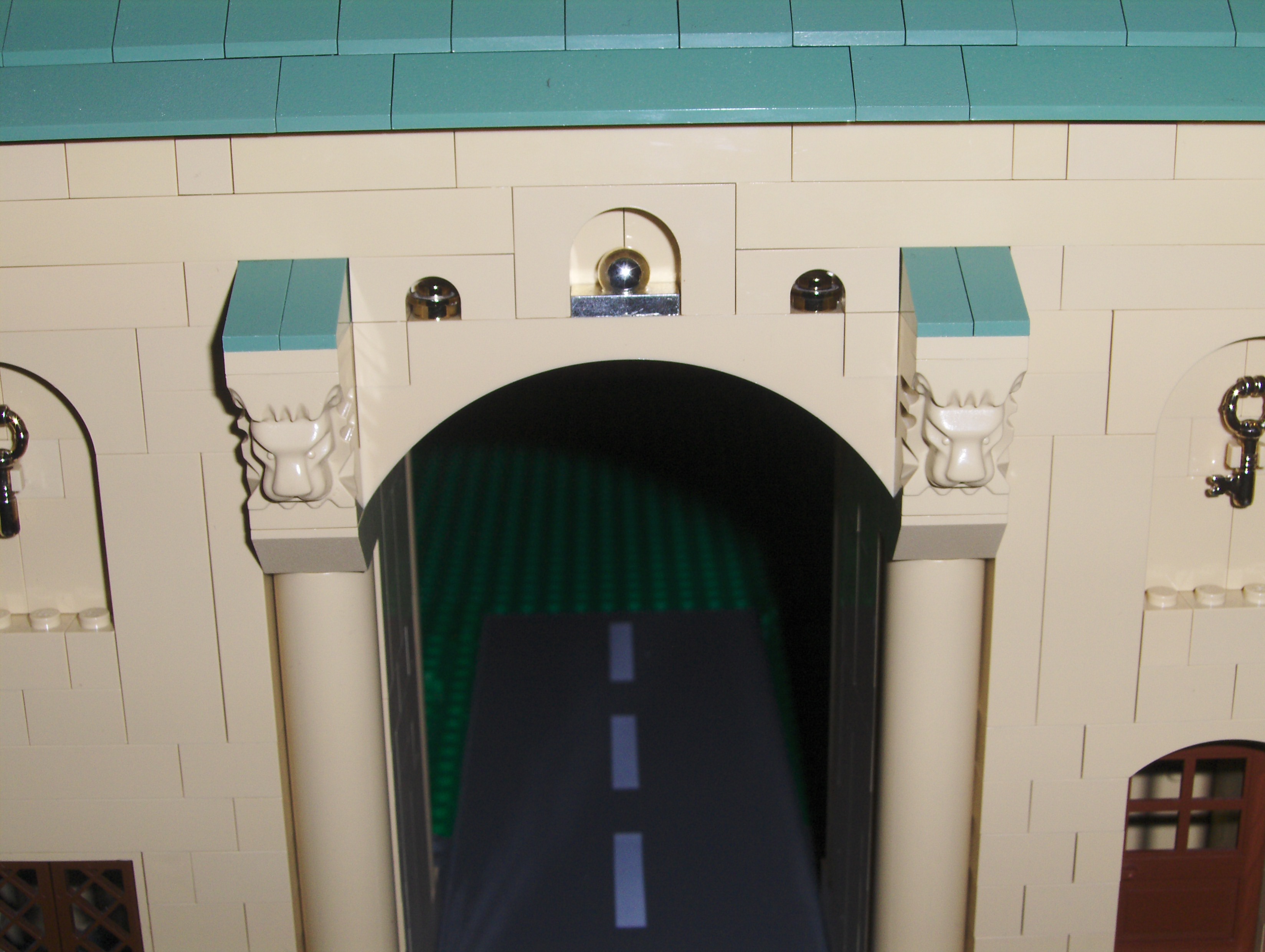 gate_front_top.jpg