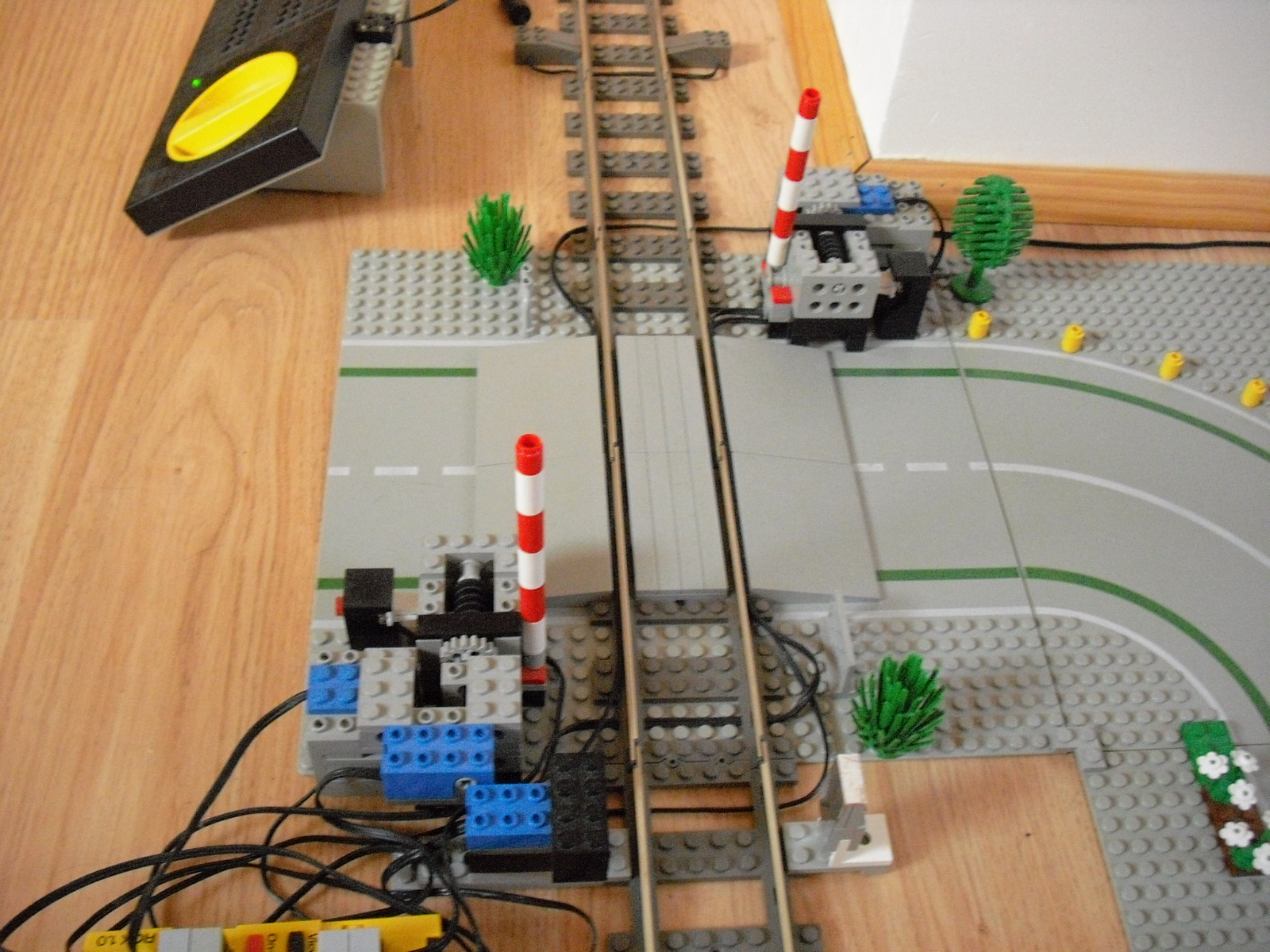 train_level_crossing_2.jpg
