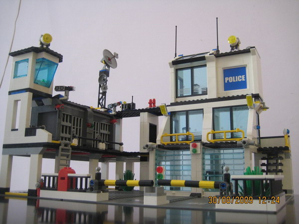 7744_police-station.jpg