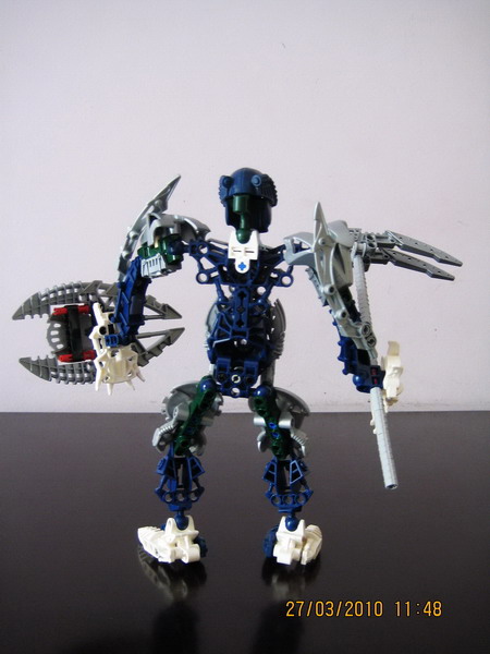 moc06_back.jpg