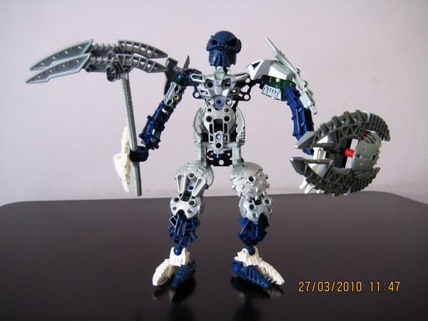 moc06_front2.jpg