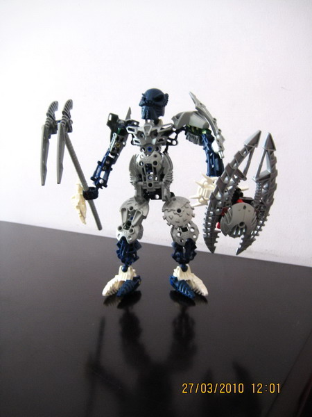 moc06_front3.jpg