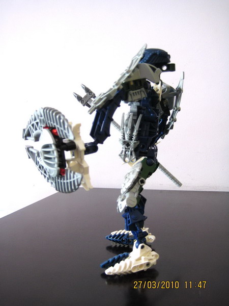 moc06_left.jpg