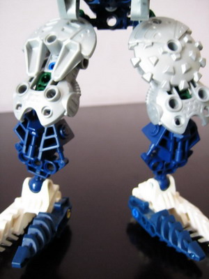 moc06_legs.jpg