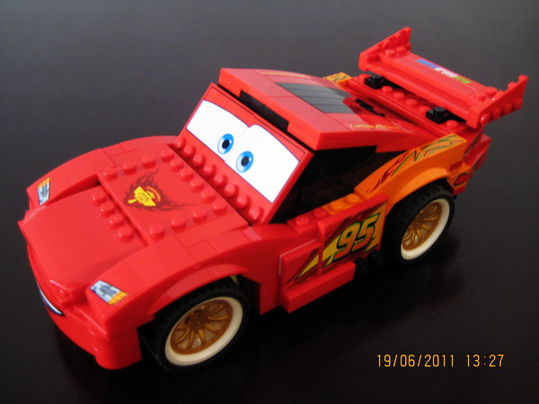 8484_mcqueen1.jpg