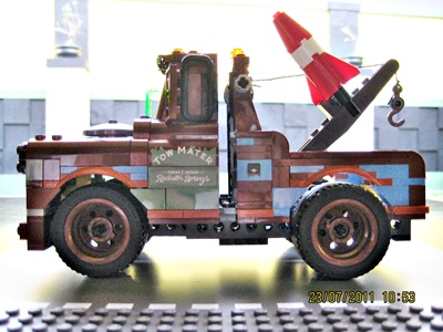 8677_view02.jpg