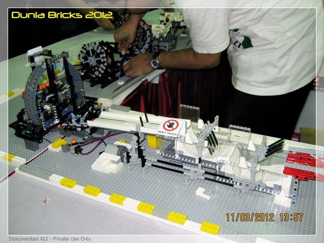 db2012_r10cyd_08.jpg