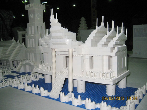 white_06.jpg