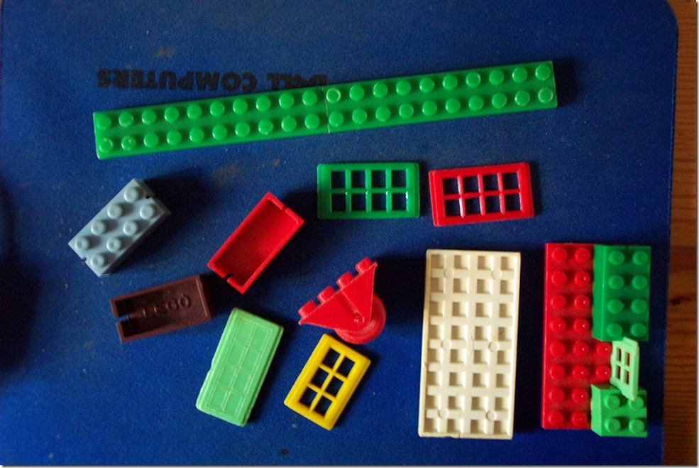 noe_av_min_gamle_lego.jpg
