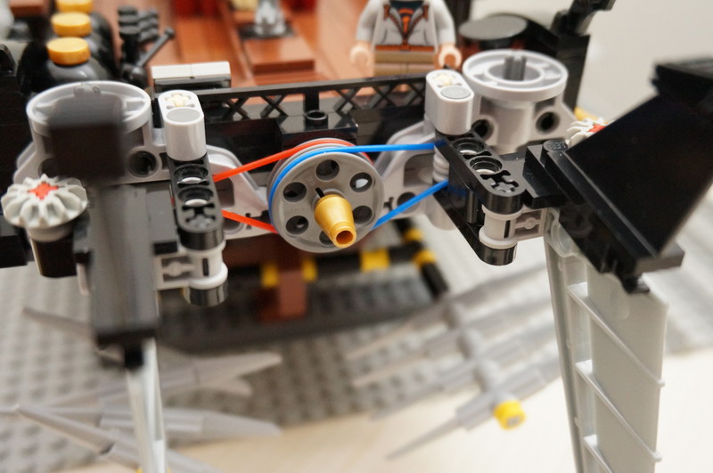 0044_flymoc.jpg
