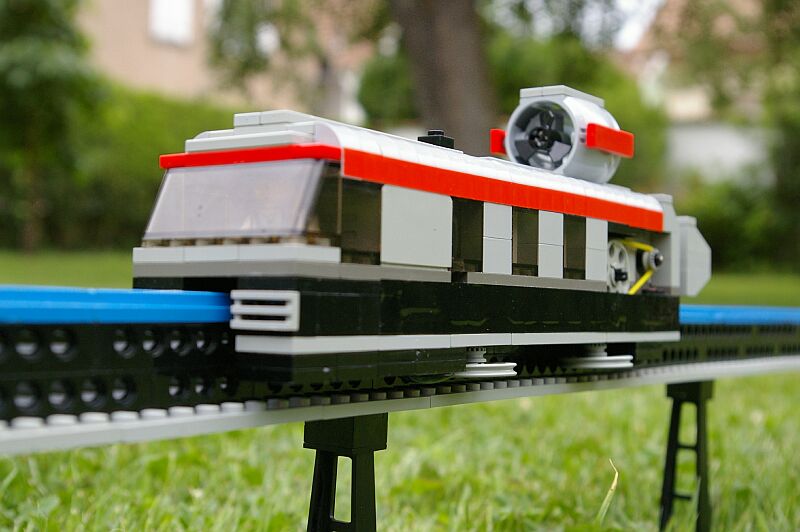 lego-aerotrain-08.jpg