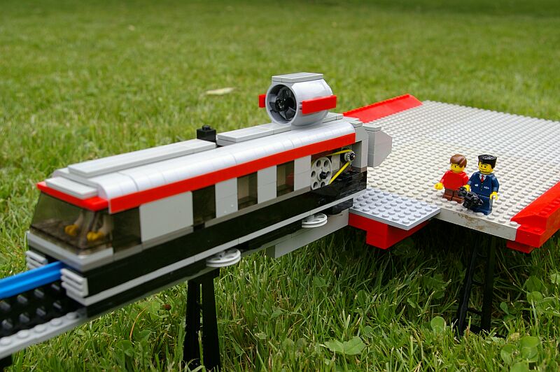 lego-aerotrain-11.jpg