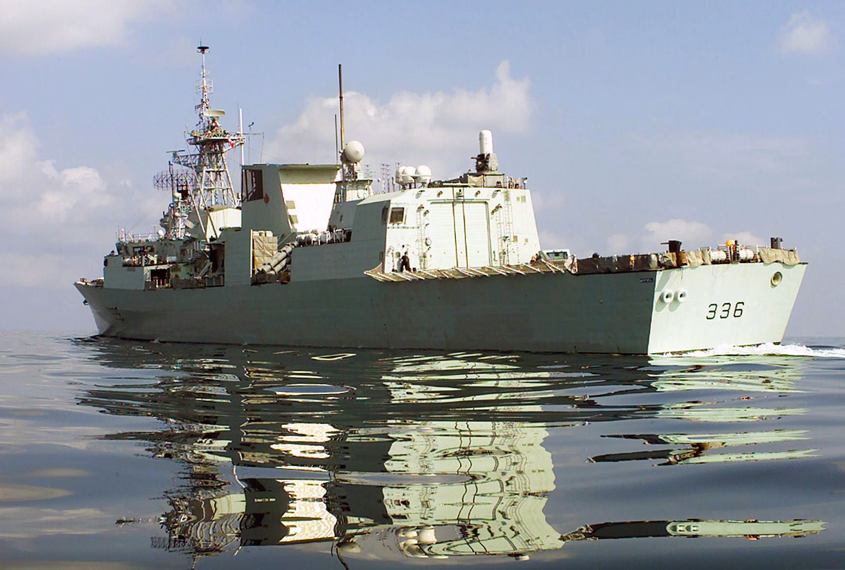 hs025118d32-mon.jpg