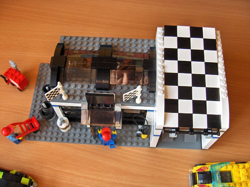 tuner_garage_04.jpg