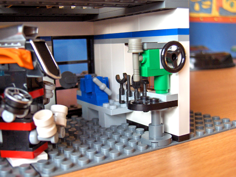 tuner_garage_08.jpg