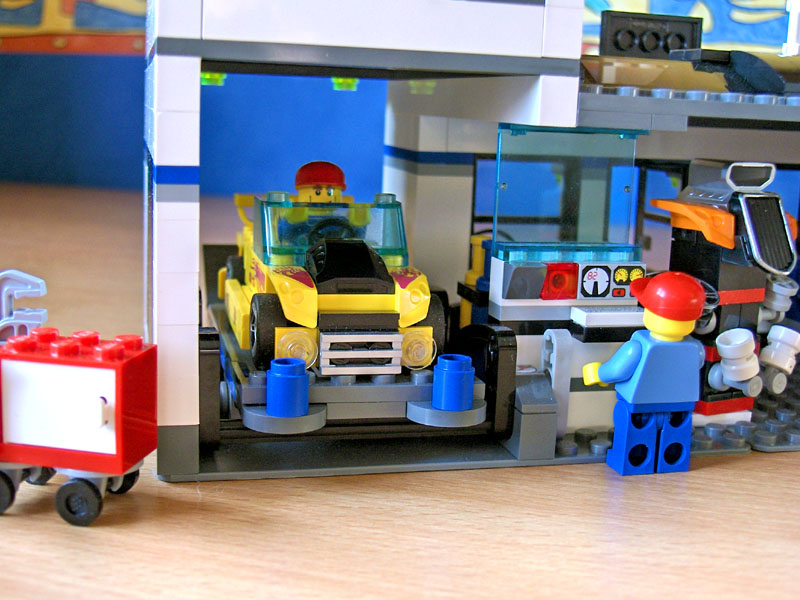 tuner_garage_13.jpg