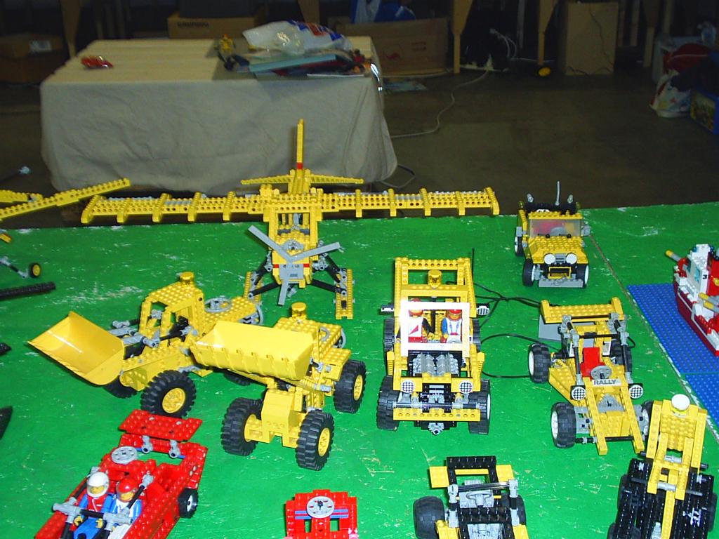 02nov2004_salon_lego_003.jpg